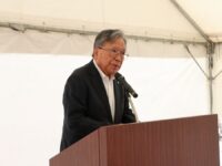来賓の金丸一元 南アルプス市長