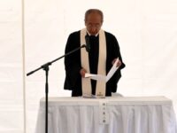 司式を務めた西川良三 院長