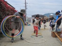 巧技台とうんていとフラフープ